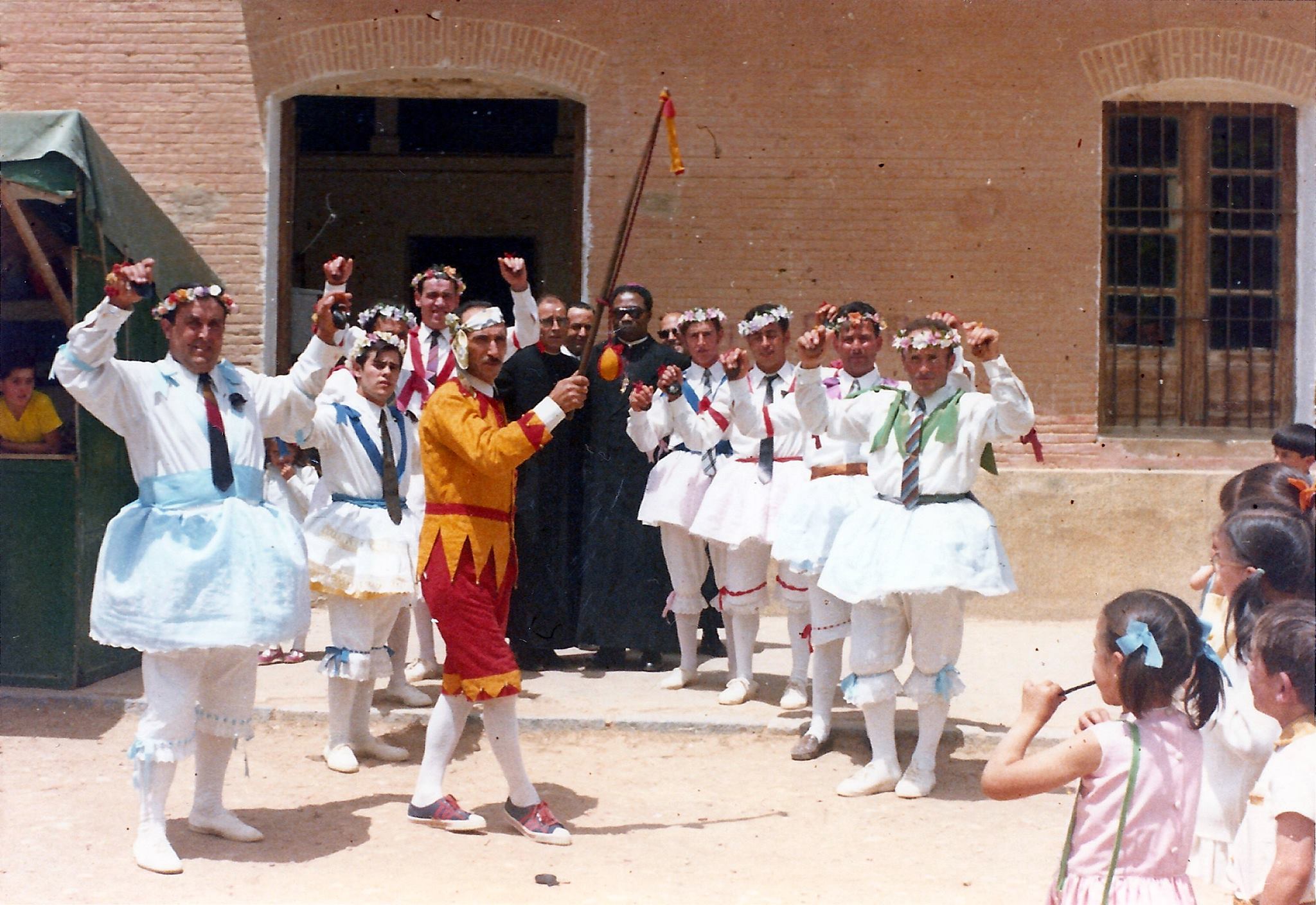cuadrilla-danzantes-herrín-dances-castilian-traditional
